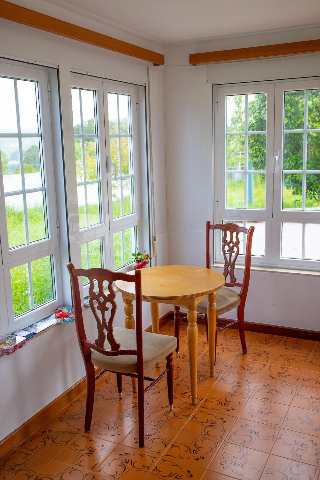 Beachfront Surf & Holiday House, Charming & Quiet Villarrube 外观 照片